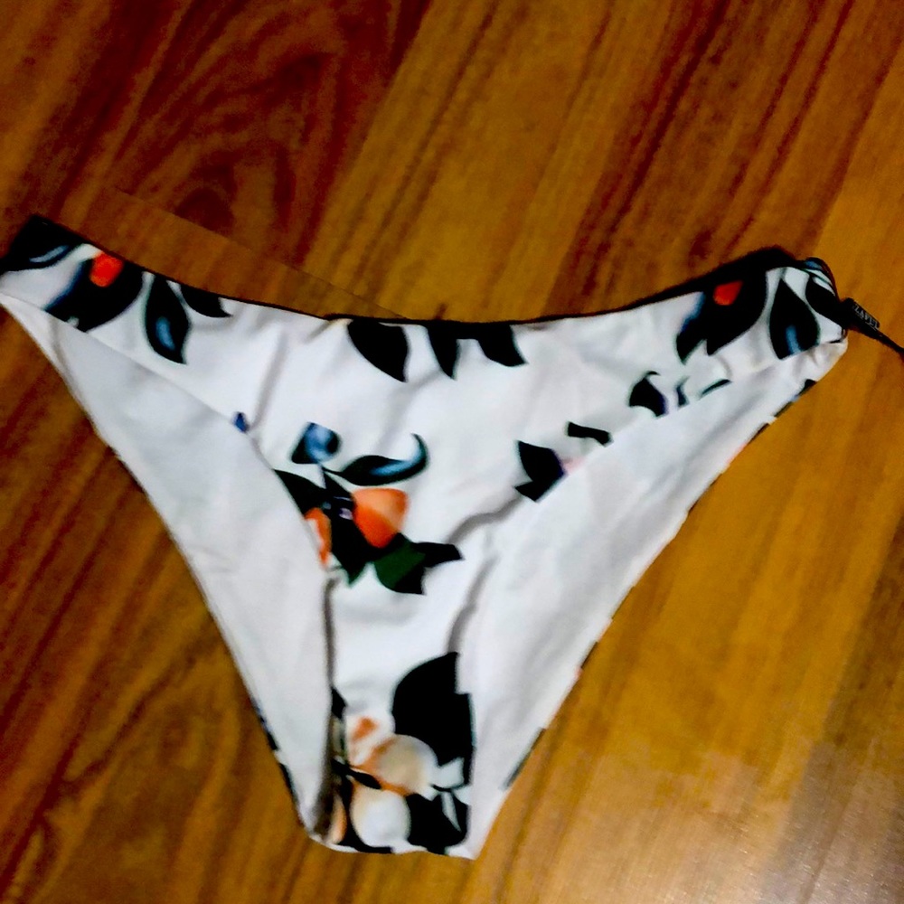 Bikini bottom